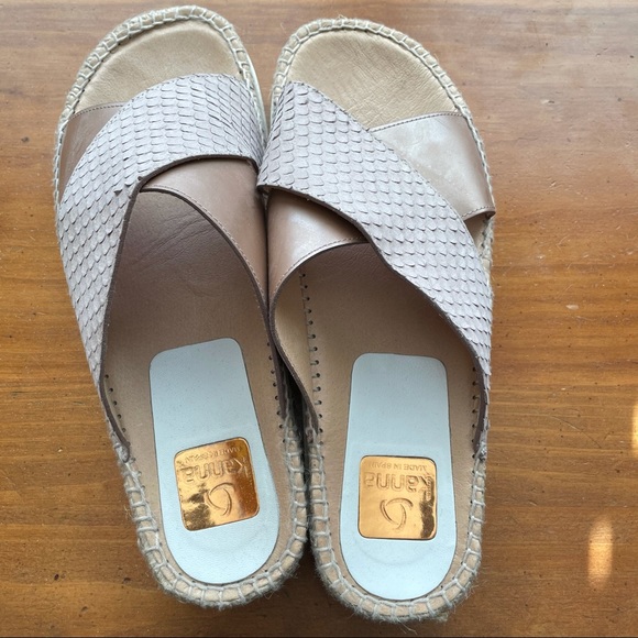 Tan leather sandals from Spain - Picture 2 of 5